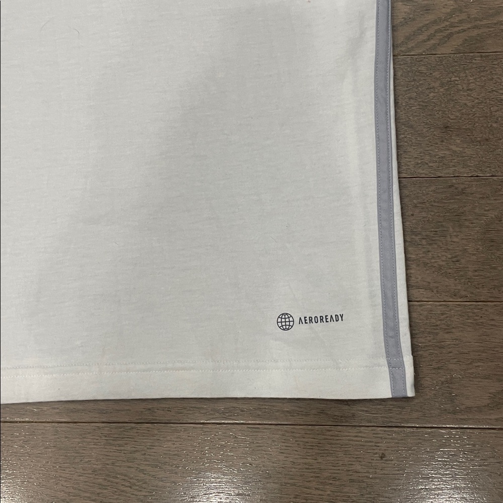 Adidas Men's White T-Shirt. Size 2XL - Picture 9 of 16